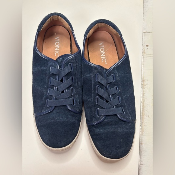 Vionic Cupsole Slip On Sneakers Size 7.5 Blue Suede Walking Shoe Comfort - Picture 1 of 5